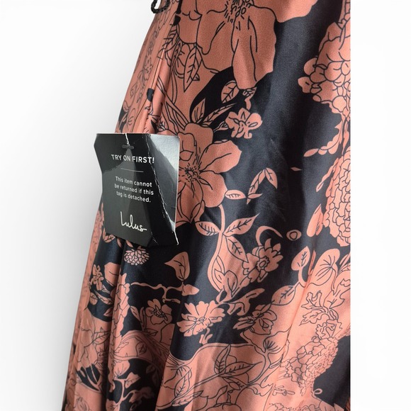 Lulus Size M Floral Brocade Halter Maxi Dress Rose Gold Black VNeck Evening Gown - Picture 8 of 10